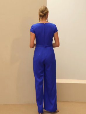 Linea Raffaelli S26 Set 059 - blue satin jumpsuit with pleated pants and a flattering v-neck 261-090-02 b